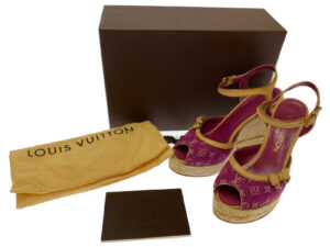 Louis Vuitton ルイヴィトン CA0036 サンダル モノグラム ウェッジソール ピンク 箱・保存袋付き サイズ35 23cm 買い取りました！